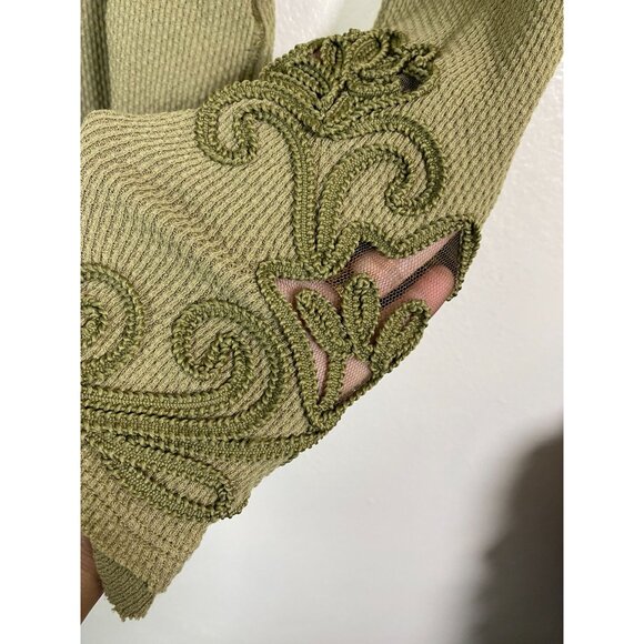 Free People Masquerade Cuff Thermal Sweater Size Small Olive Green Waffle Knit - Picture 9 of 15